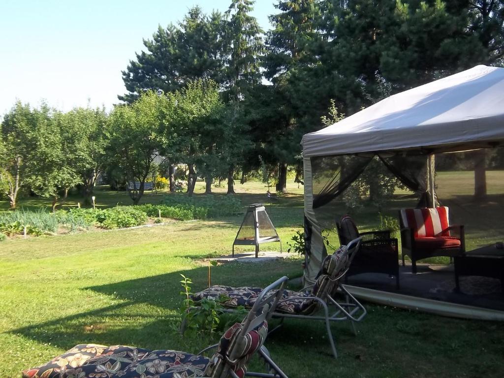 Gite La Halte Du Verger Bed And Breakfast Riviere-du-Loup Ngoại thất bức ảnh